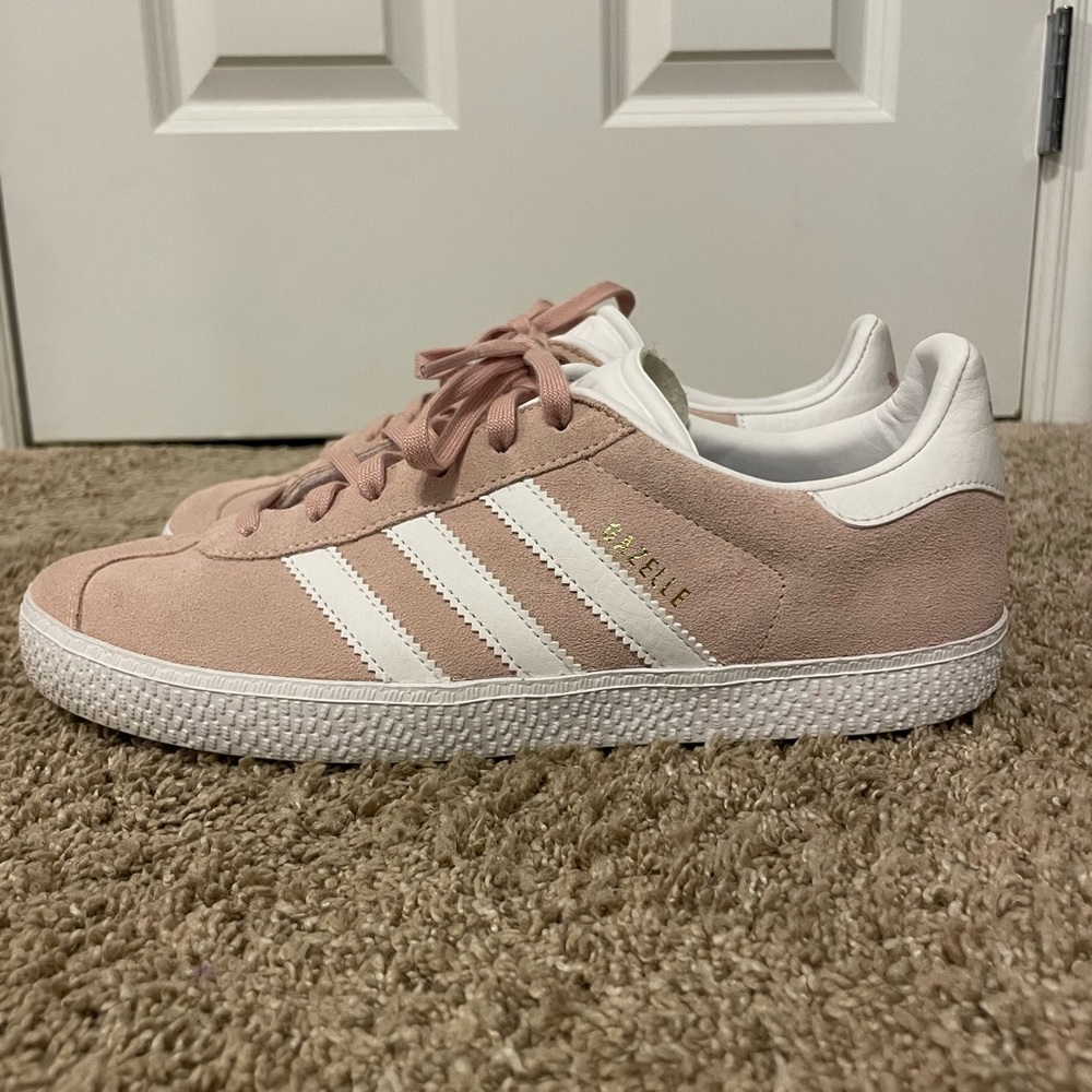 Adidas Women’s Gazelle Shoes (fit like a 5.5/6)